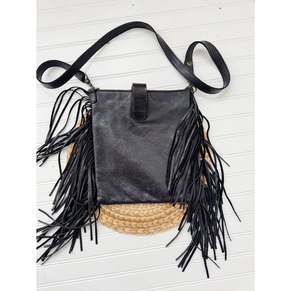 Mcfadin Vintage Handmade Leather Fringe Black Crossbody Bag - Picture 4 of 9